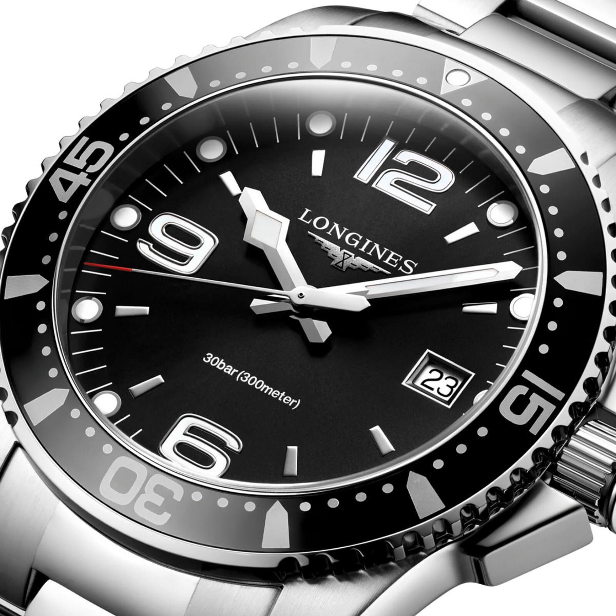 Longines HydroConquest 41mm Swiss quartz watch featuring a black dial, unidirectional rotating bezel and stainless steel bracelet