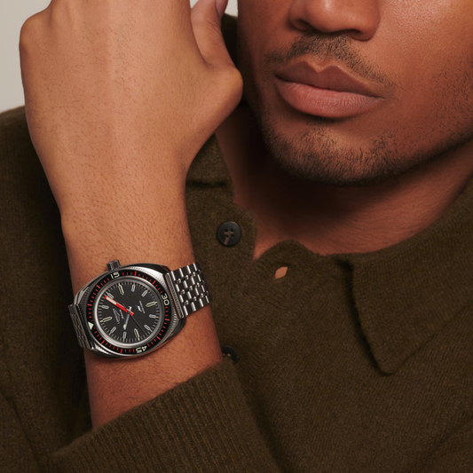 Longines Ultra-Chron men’s dive watch with black dial, sapphire bezel and stainless steel case