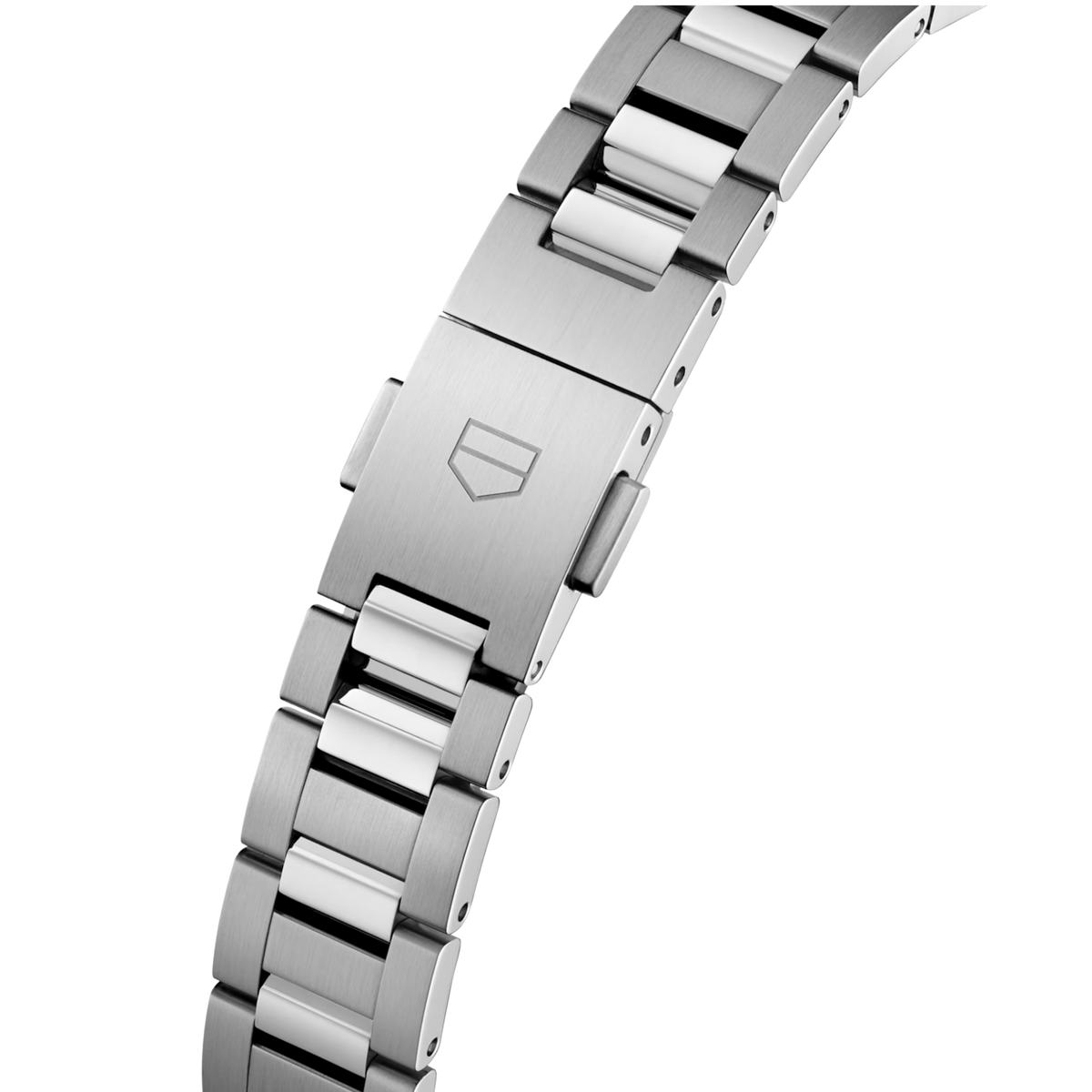 Finished with a fine-brushed and polished H-shaped steel bracelet and water-resistant to 100 metres, the Carrera Date combines elegant detailing, mechanical performance and enduring TAG Heuer style.