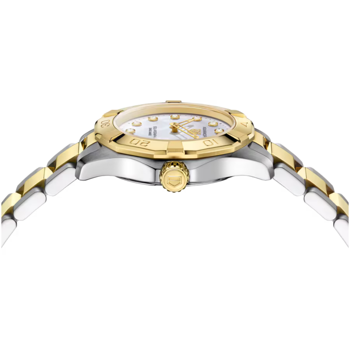 Side profile of the TAG Heuer Aquaracer Solargraph highlighting its slim case and gold-tone bezel.