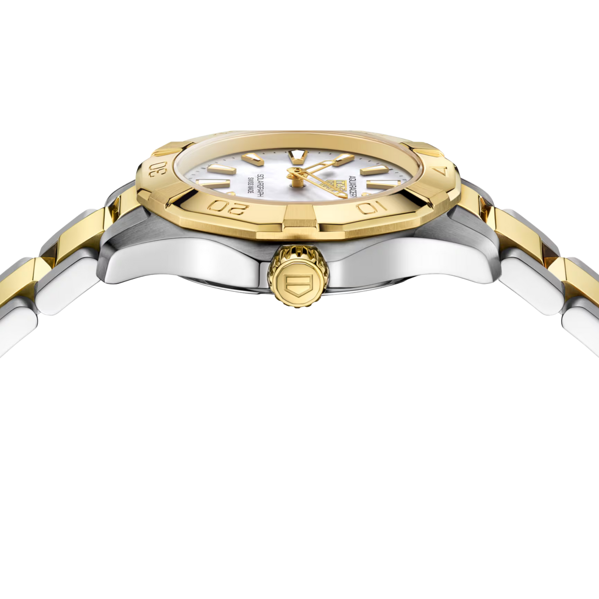 Power comes from the Solargraph Calibre TH51-00, a solar quartz movement that harnesses natural and artificial light for precise and reliable performance.