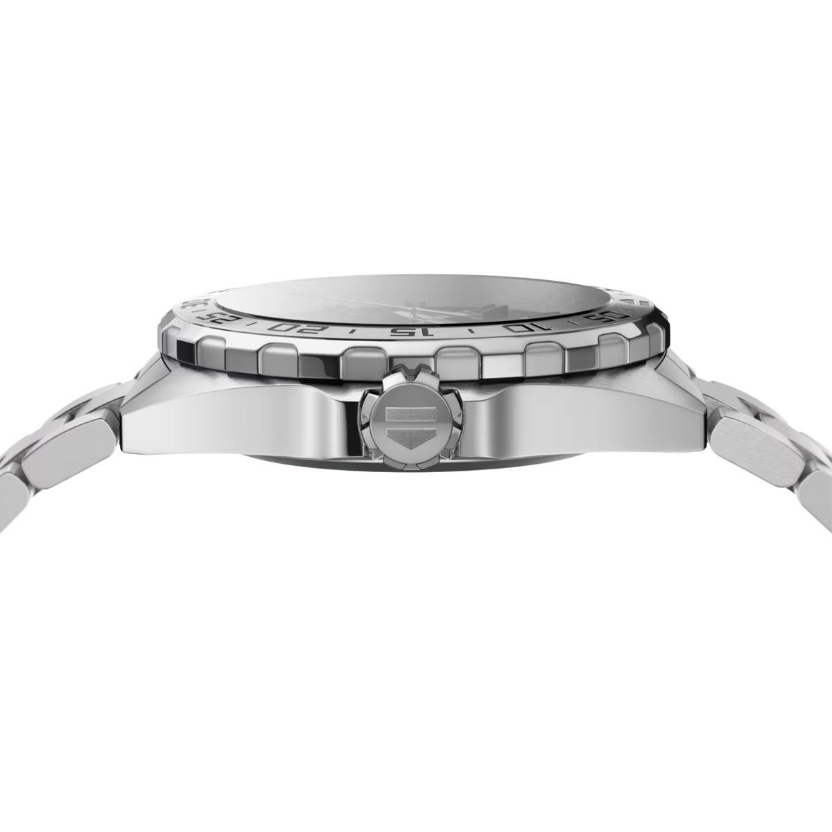 TAG Heuer Formula 1 Date combining a robust 41mm stainless steel case with a black opalin dial, rotating bezel and precise quartz movement.