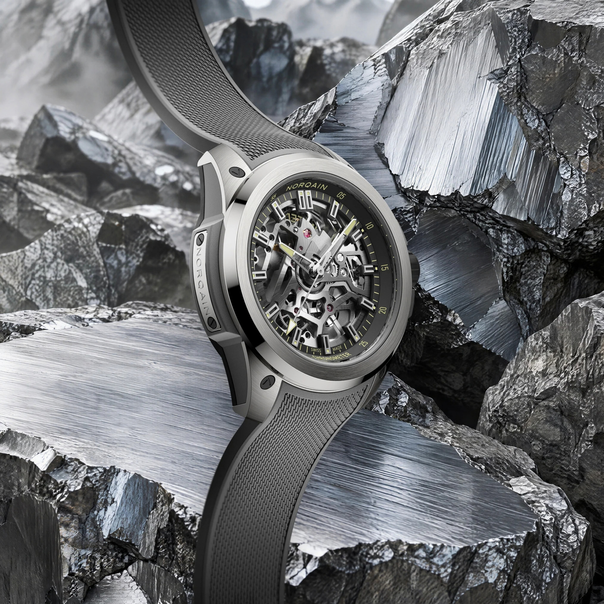 Powering the watch is the NORQAIN 4K Manufacture Calibre NK26/1, a COSC-certified automatic skeleton movement delivering a 65-hour power reserve. 