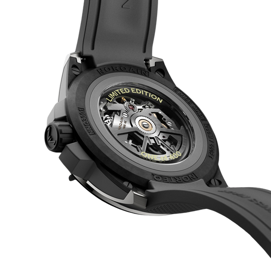 Limited to just 400 pieces, its compact 39mm construction combines a Grade 5 titanium top plate with a black NORTEQ® back plate, grey rubber shock absorber and sandblasted titanium container.