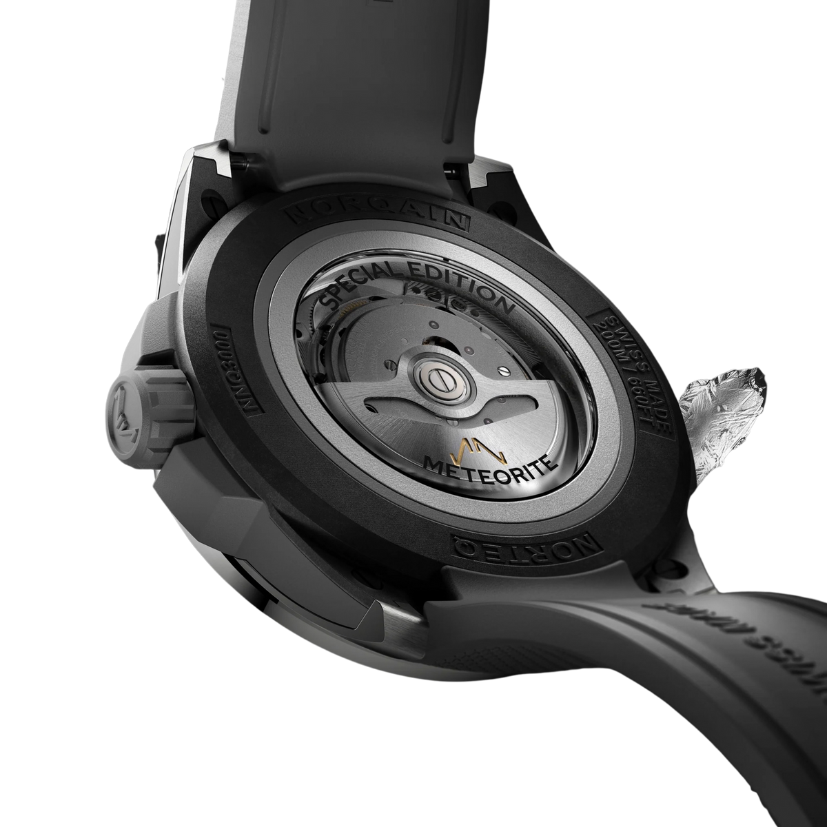 At its heart is the COSC-certified NORQAIN Manufacture Calibre NN20/1 by Kenissi, an automatic mechanical movement offering an impressive 70-hour power reserve. 