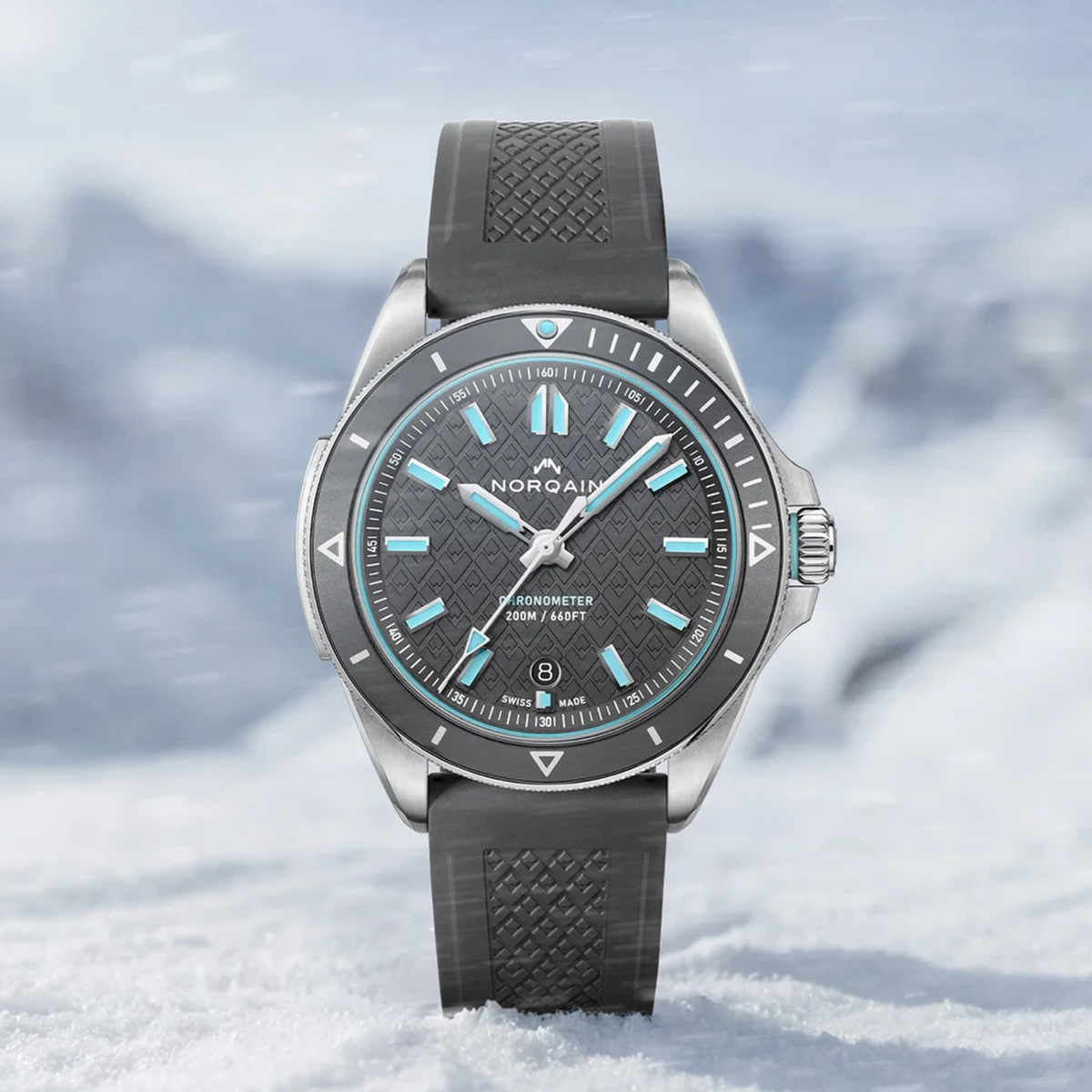 NORQAIN Adventure 40mm automatic watch with grey dial, stainless steel bracelet, COSC-certified movement and 200m water resistance