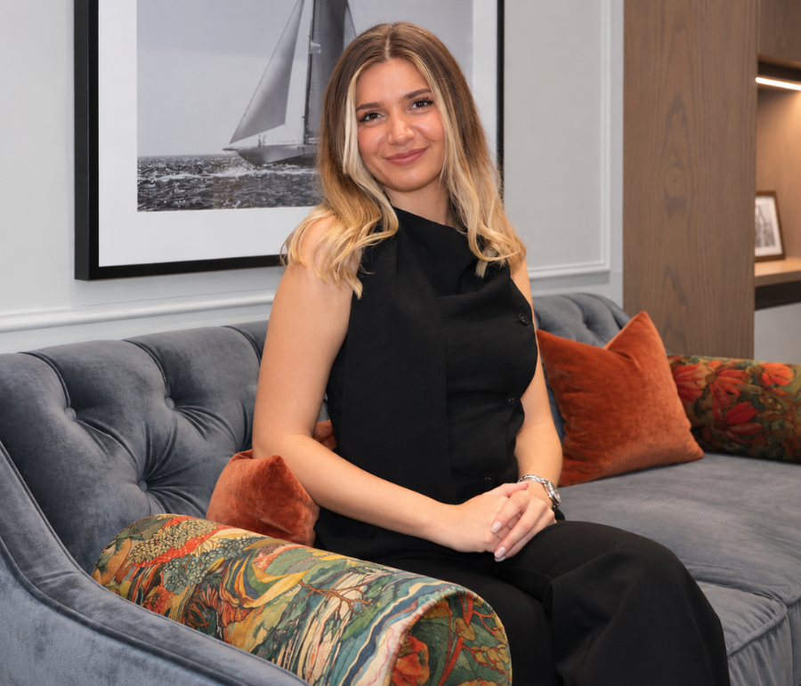 SALES ADVISOR: CHARLOTTE