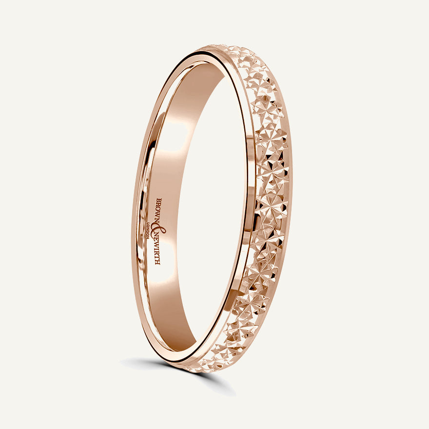 P1088 Classic Court Patterned Wedding Ring