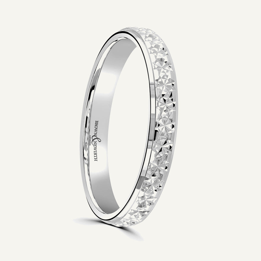 P1088 Classic Court Patterned Wedding Ring