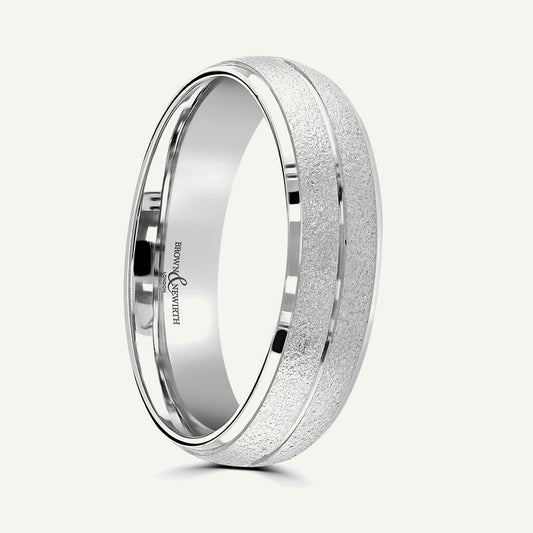 P1136 Classic Court Patterned Wedding Ring