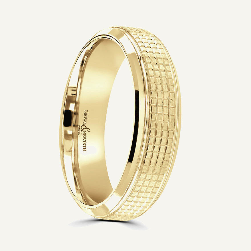 P1178 Softened Court Patterned Wedding Ring