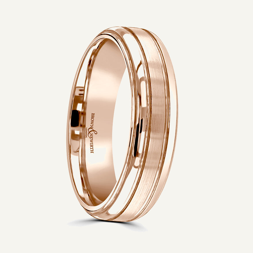 P1185 Softened Court Patterned Wedding Ring