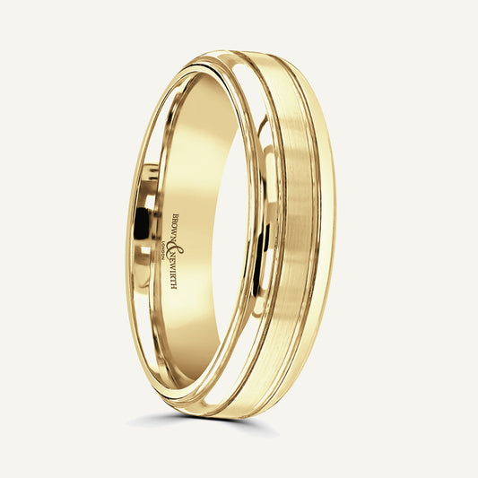 P1185 Softened Court Patterned Wedding Ring