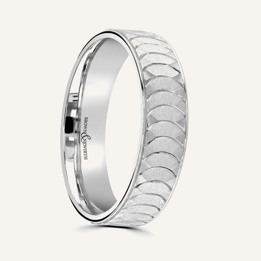 P1187 Flat Court Patterned Wedding Ring