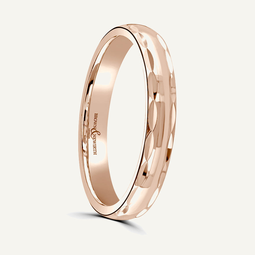 P139 Classic Court Patterned Wedding Ring
