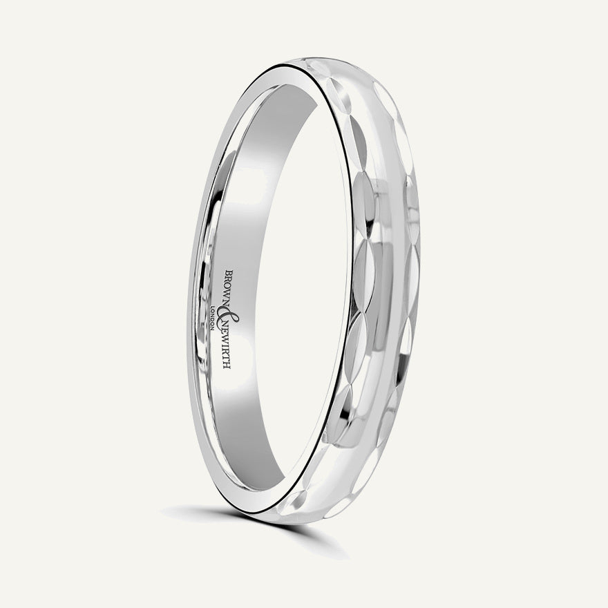 P139 Classic Court Patterned Wedding Ring