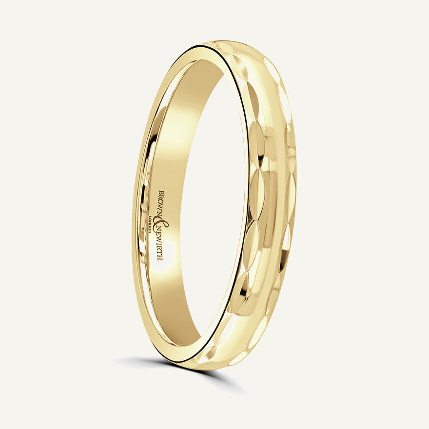 P139 Classic Court Patterned Wedding Ring