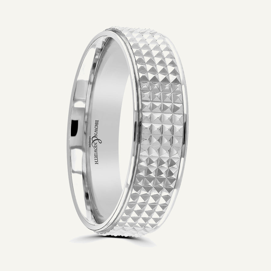 P2022 Flat Court Patterned Wedding Ring