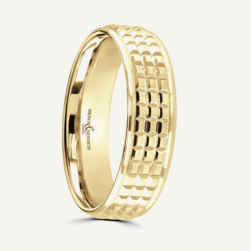 P2037 Flat Court Patterned Wedding Ring