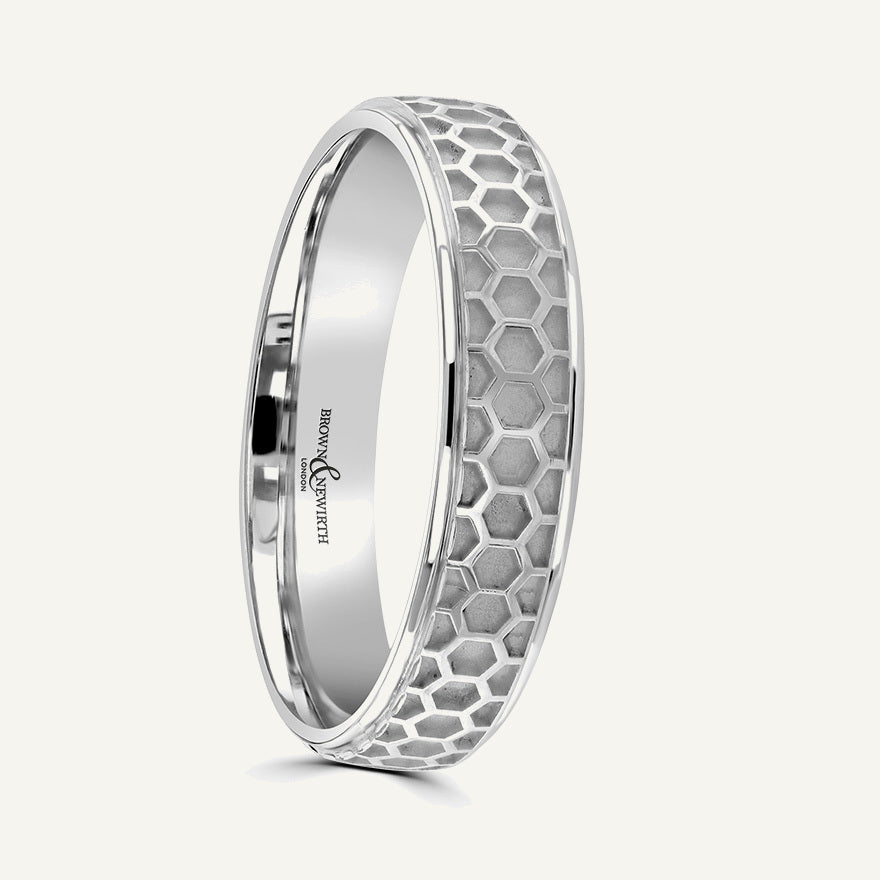 P2044 Modern Court Patterned Wedding Ring