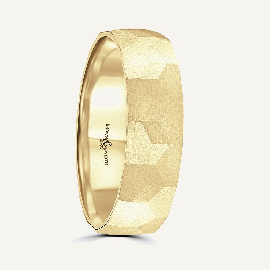 P2046 Classic Court Patterned Wedding Ring