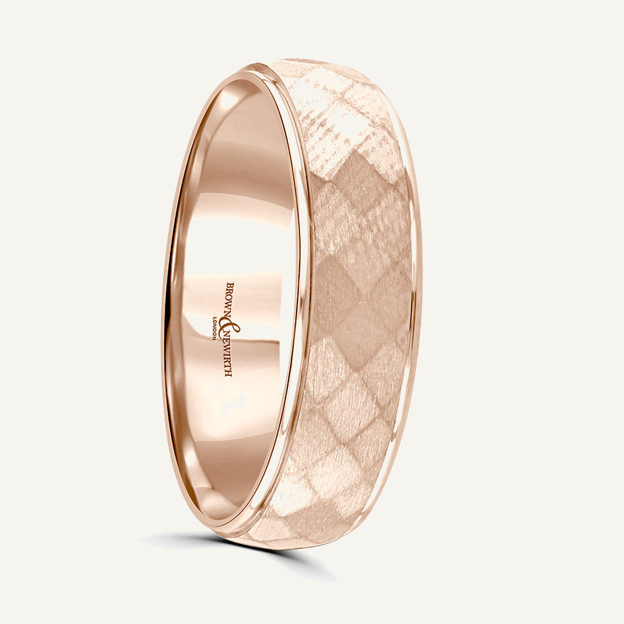 P2052 Classic Court Patterned Wedding Ring