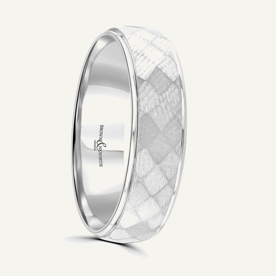 P2052 Classic Court Patterned Wedding Ring