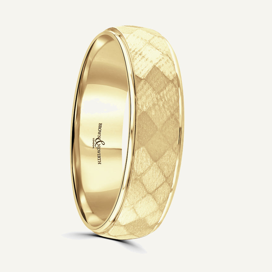 P2052 Classic Court Patterned Wedding Ring