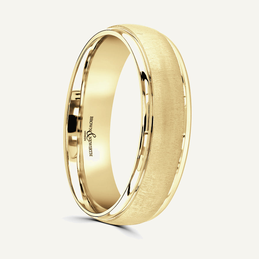 P439 Classic Court Patterned Wedding Ring