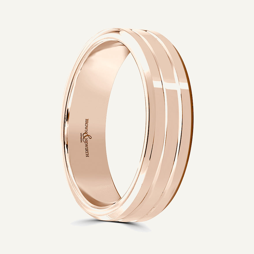 P546 Flat Court Patterned Wedding Ring