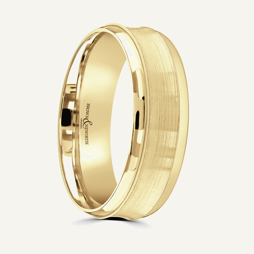 P583 Flat Court Patterned Wedding Ring