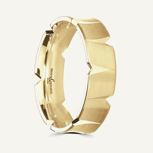 P592 Flat Court Patterned Wedding Ring
