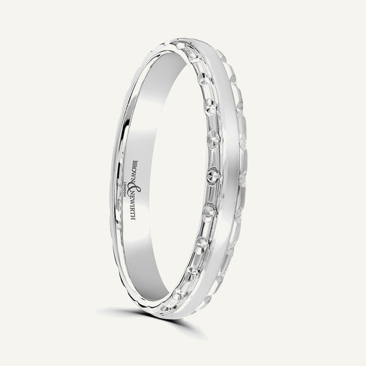 P666 Classic Court Patterned Wedding Ring