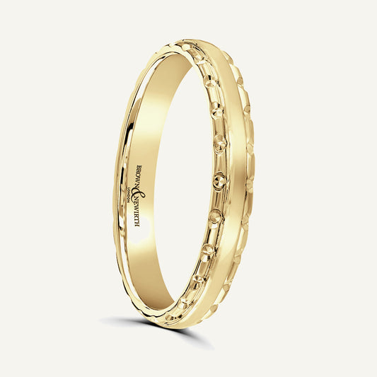 P666 Classic Court Patterned Wedding Ring