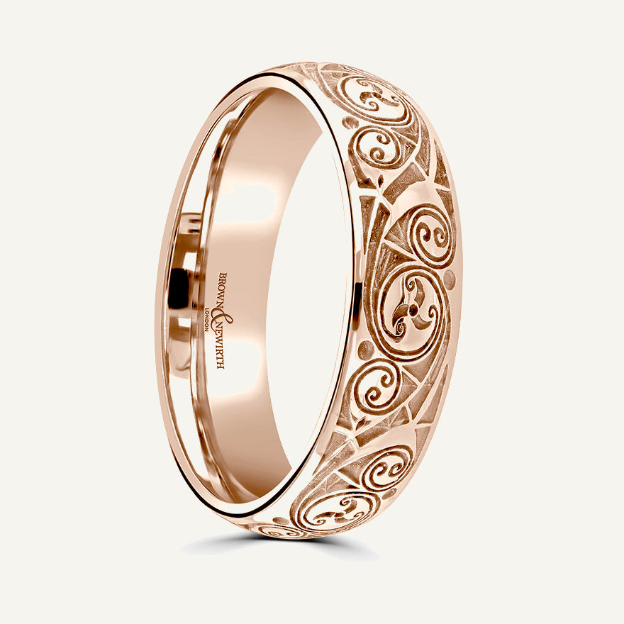 P678 Classic Court Patterned Wedding Ring