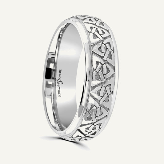 P680 Classic Court Patterned Wedding Ring