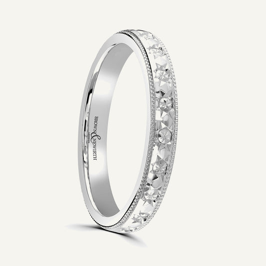 P802 D-Shape Patterned Wedding Ring