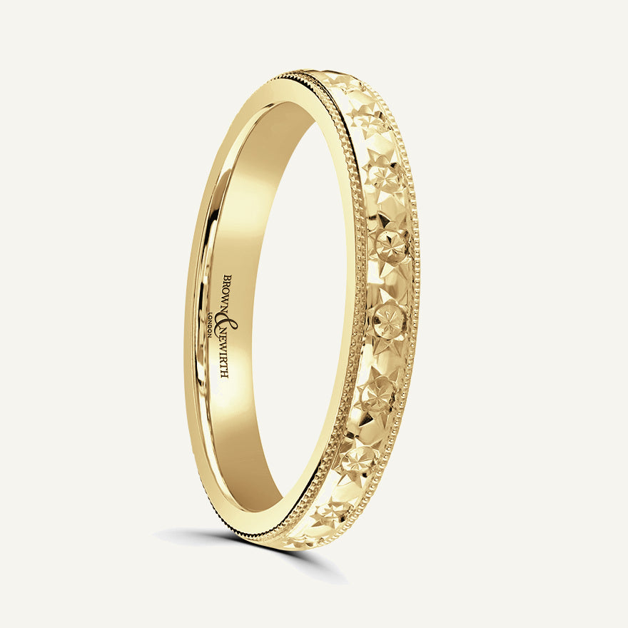P802 D-Shape Patterned Wedding Ring