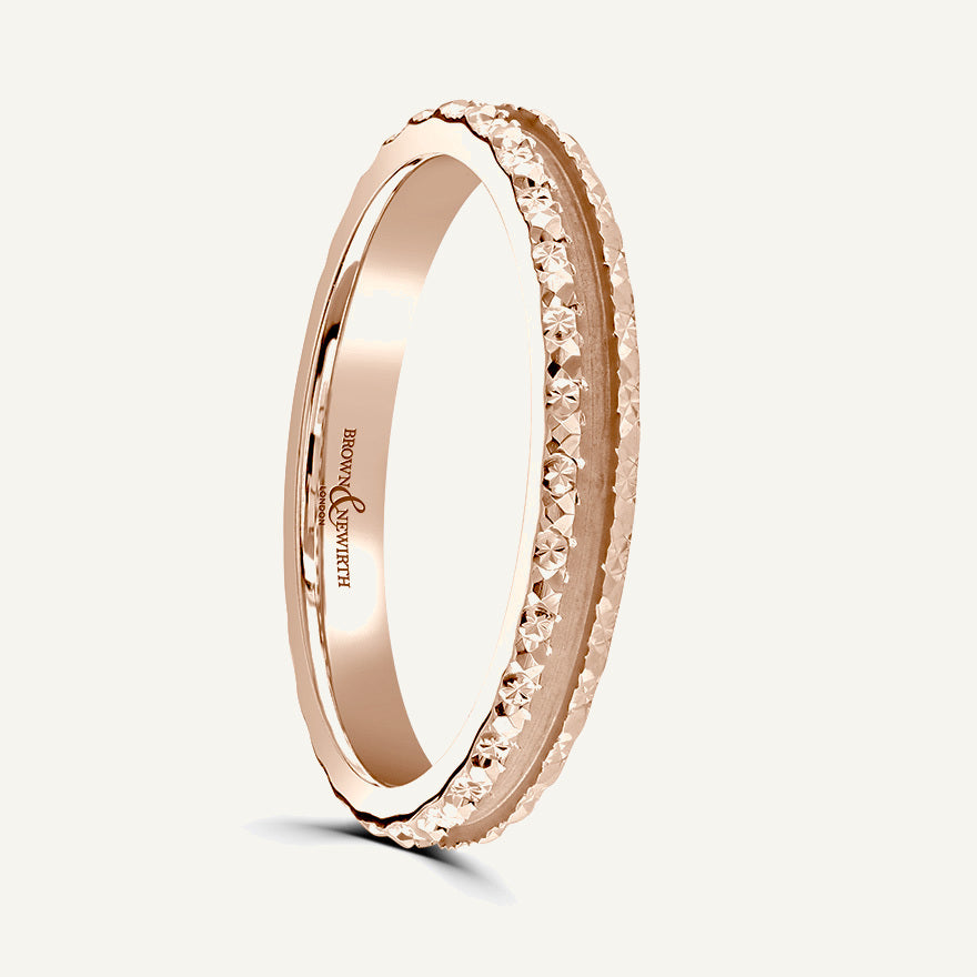 P803 D-Shape Patterned Wedding Ring