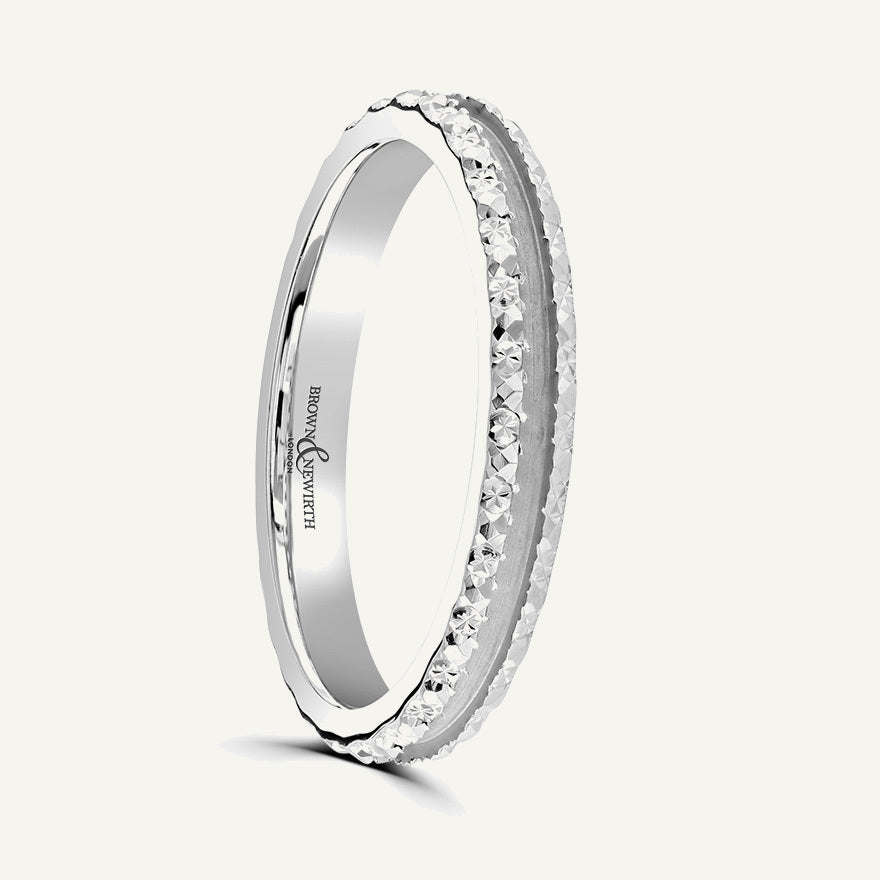 P803 D-Shape Patterned Wedding Ring