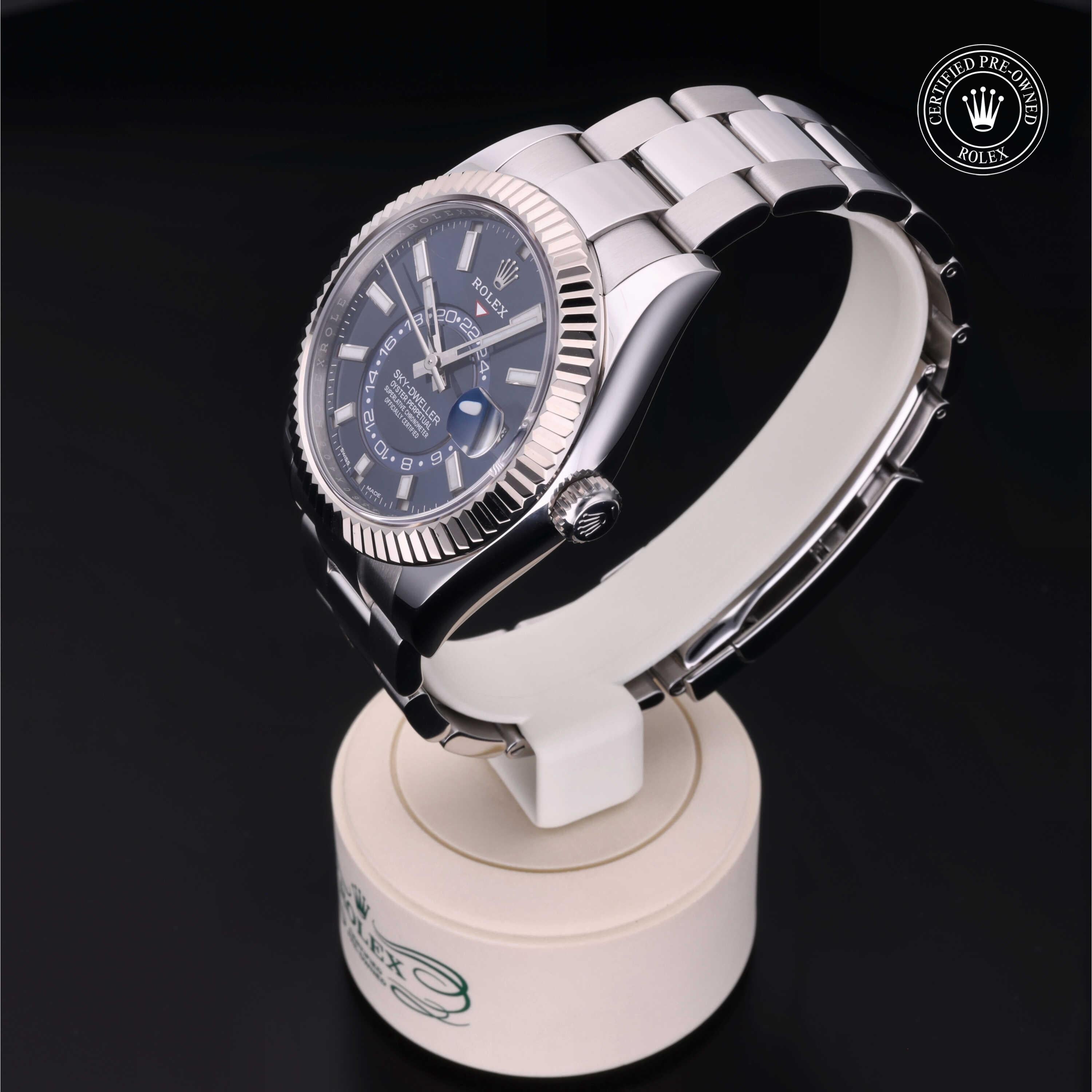 Rolex Sky-Dweller 42 - 360° view