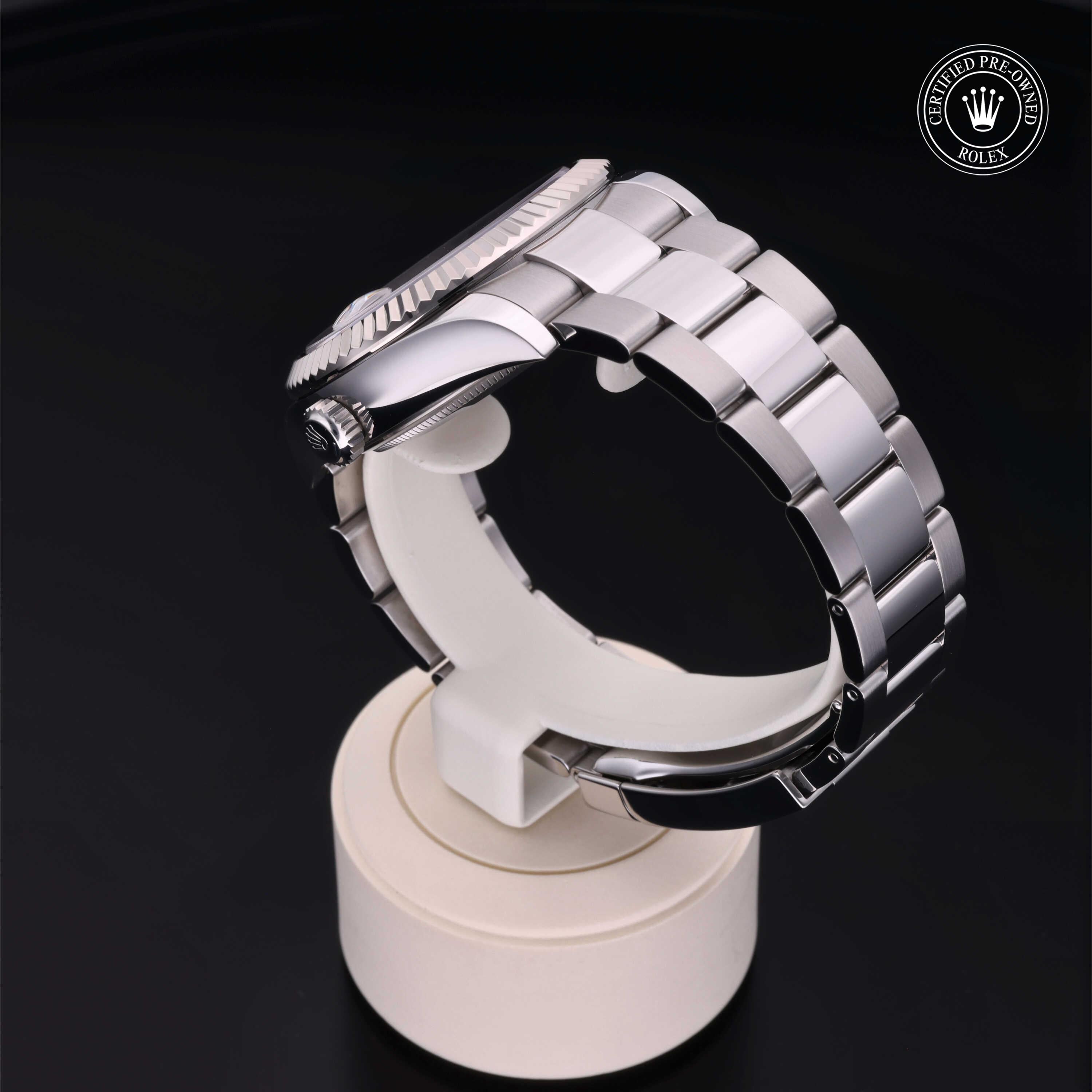 Rolex Sky-Dweller 42 - 360° view
