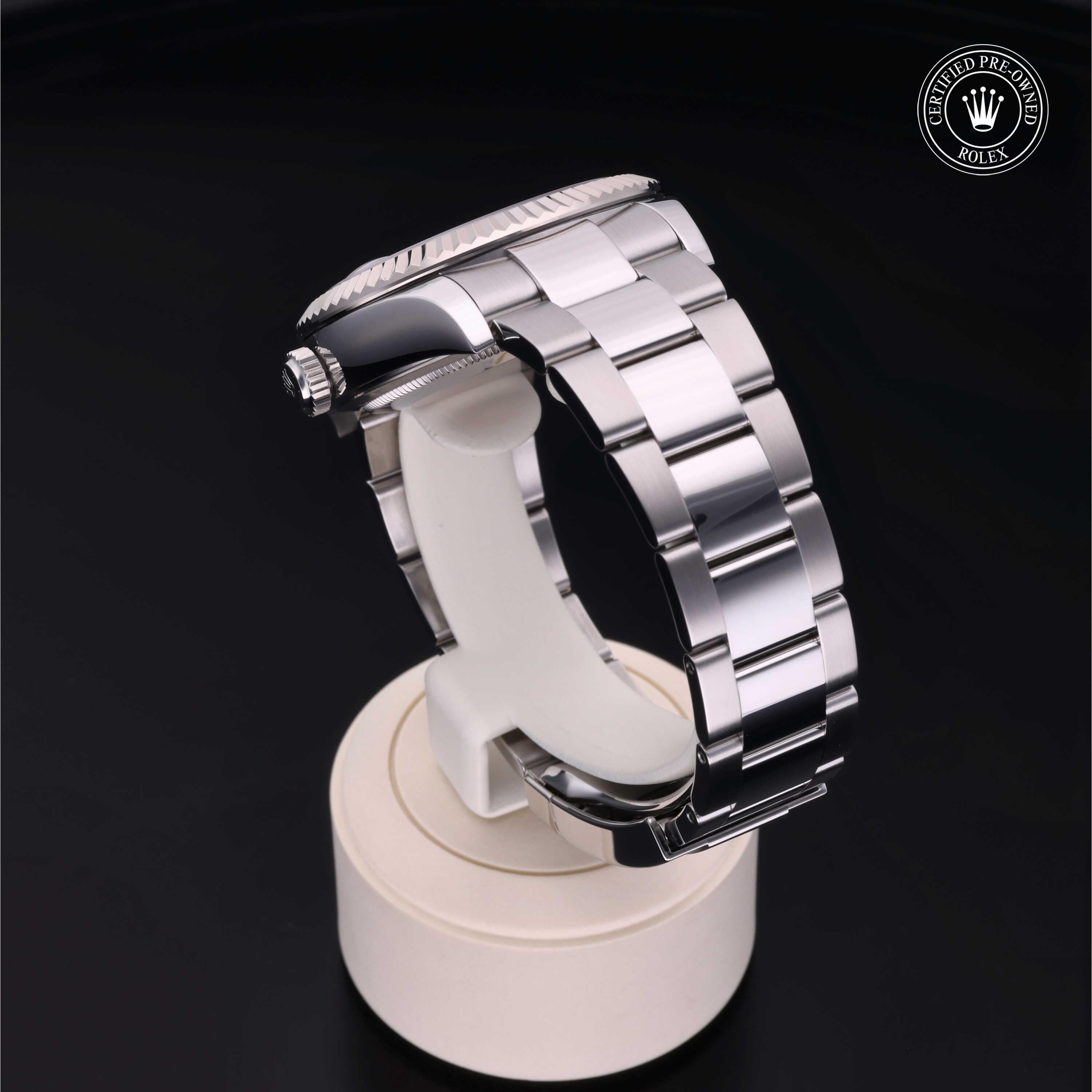 Rolex Sky-Dweller 42 - 360° view