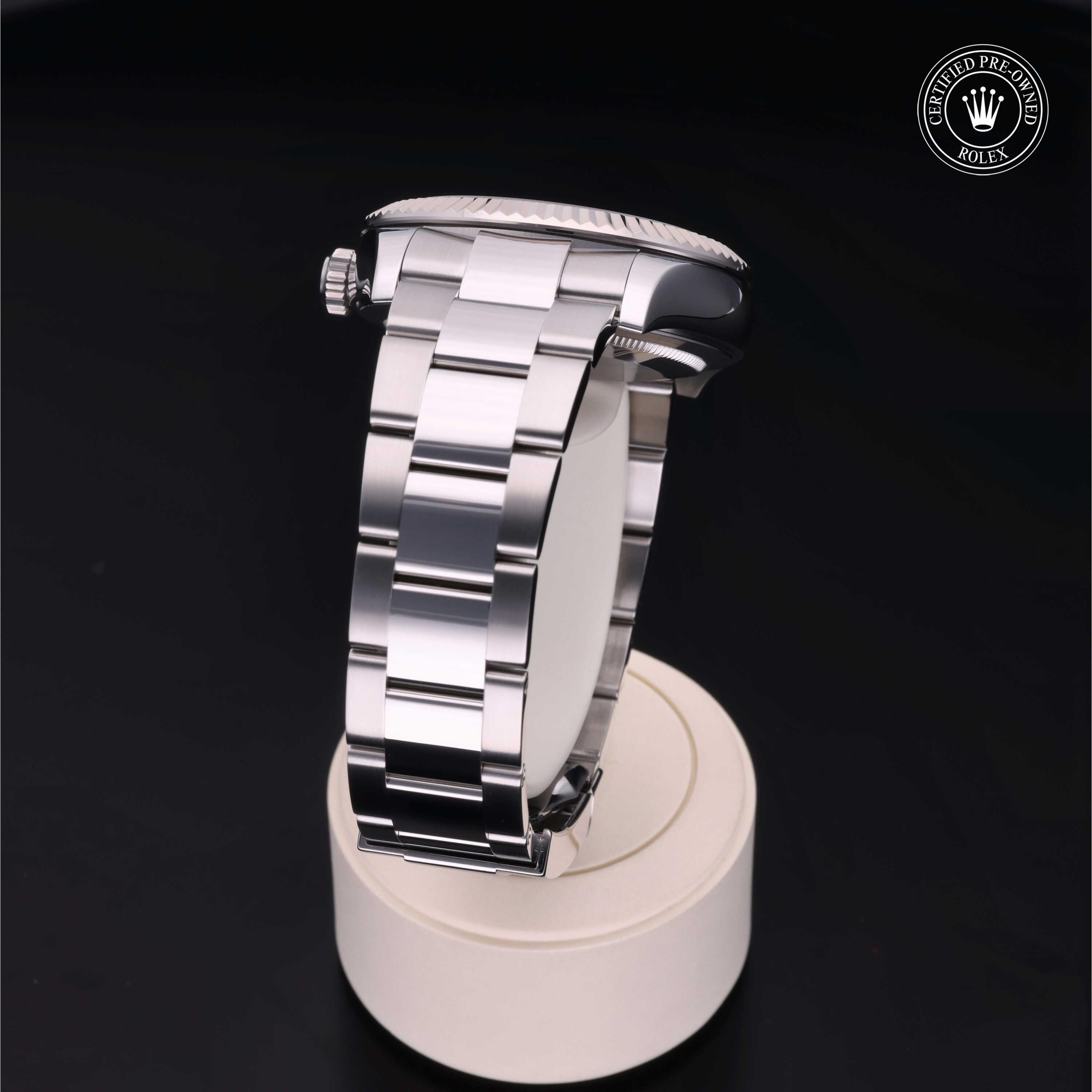 Rolex Sky-Dweller 42 - 360° view