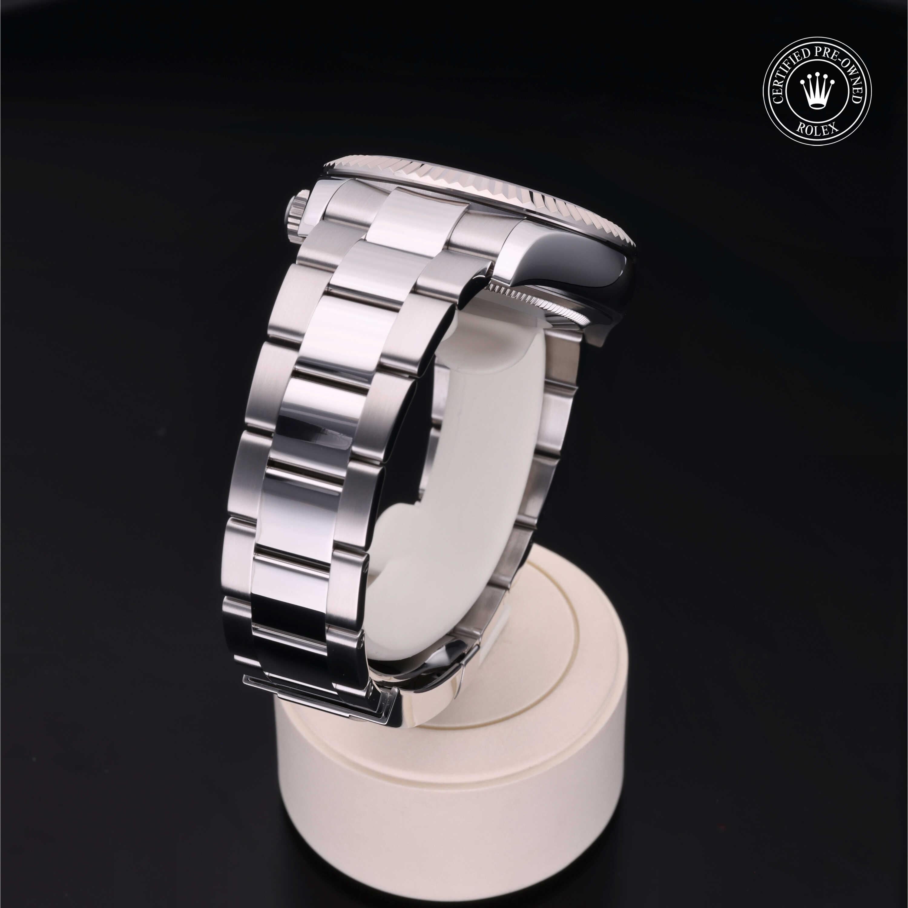 Rolex Sky-Dweller 42 - 360° view
