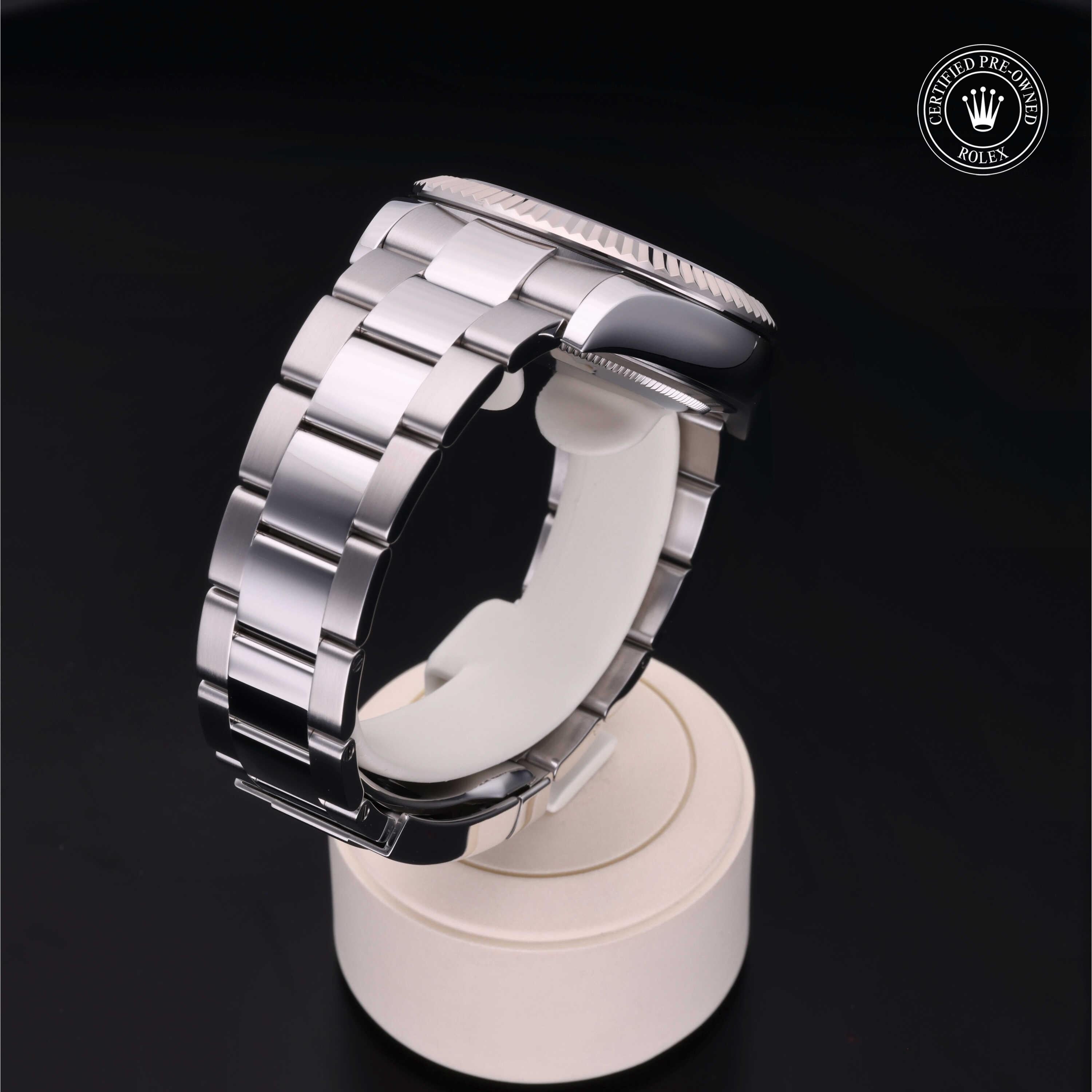 Rolex Sky-Dweller 42 - 360° view