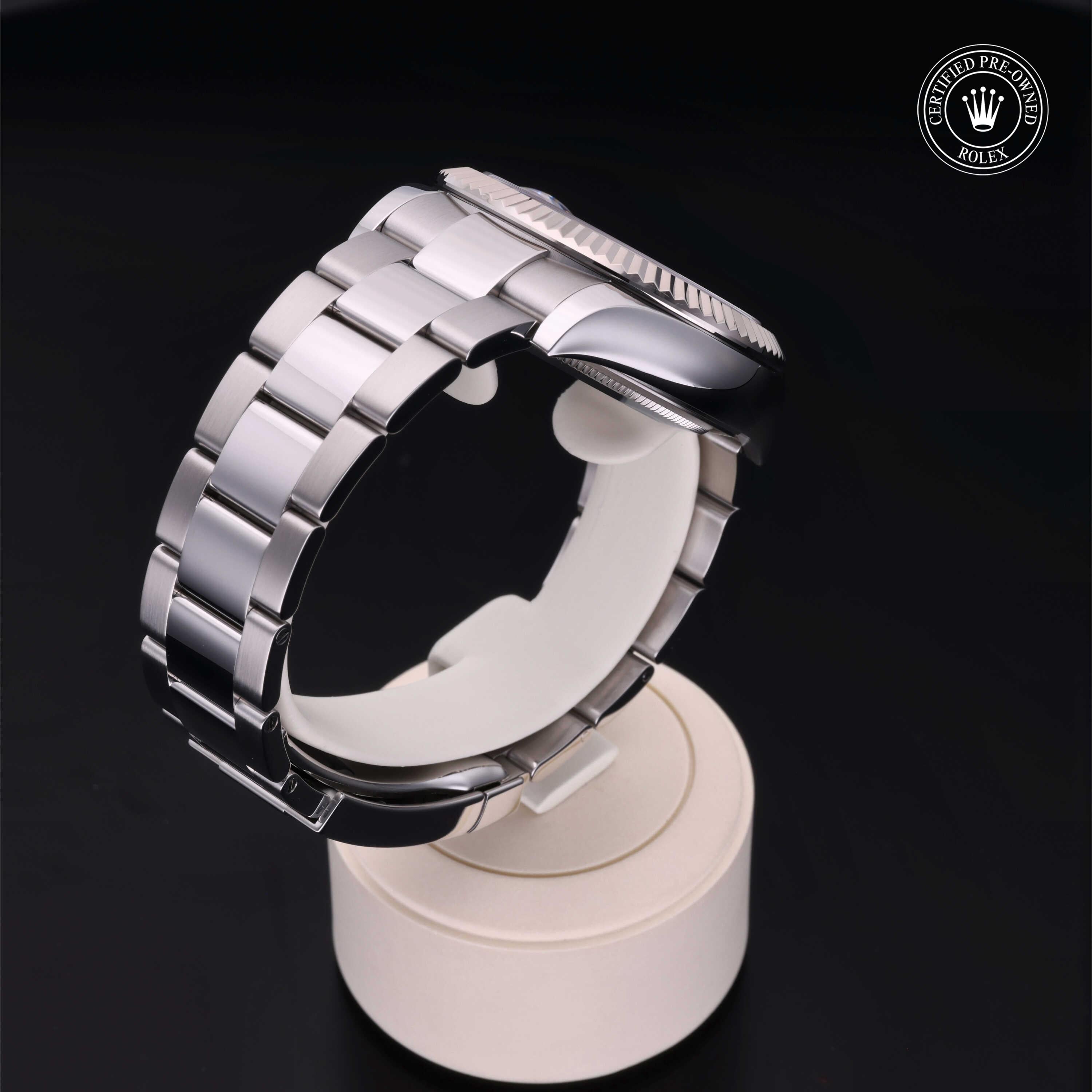 Rolex Sky-Dweller 42 - 360° view