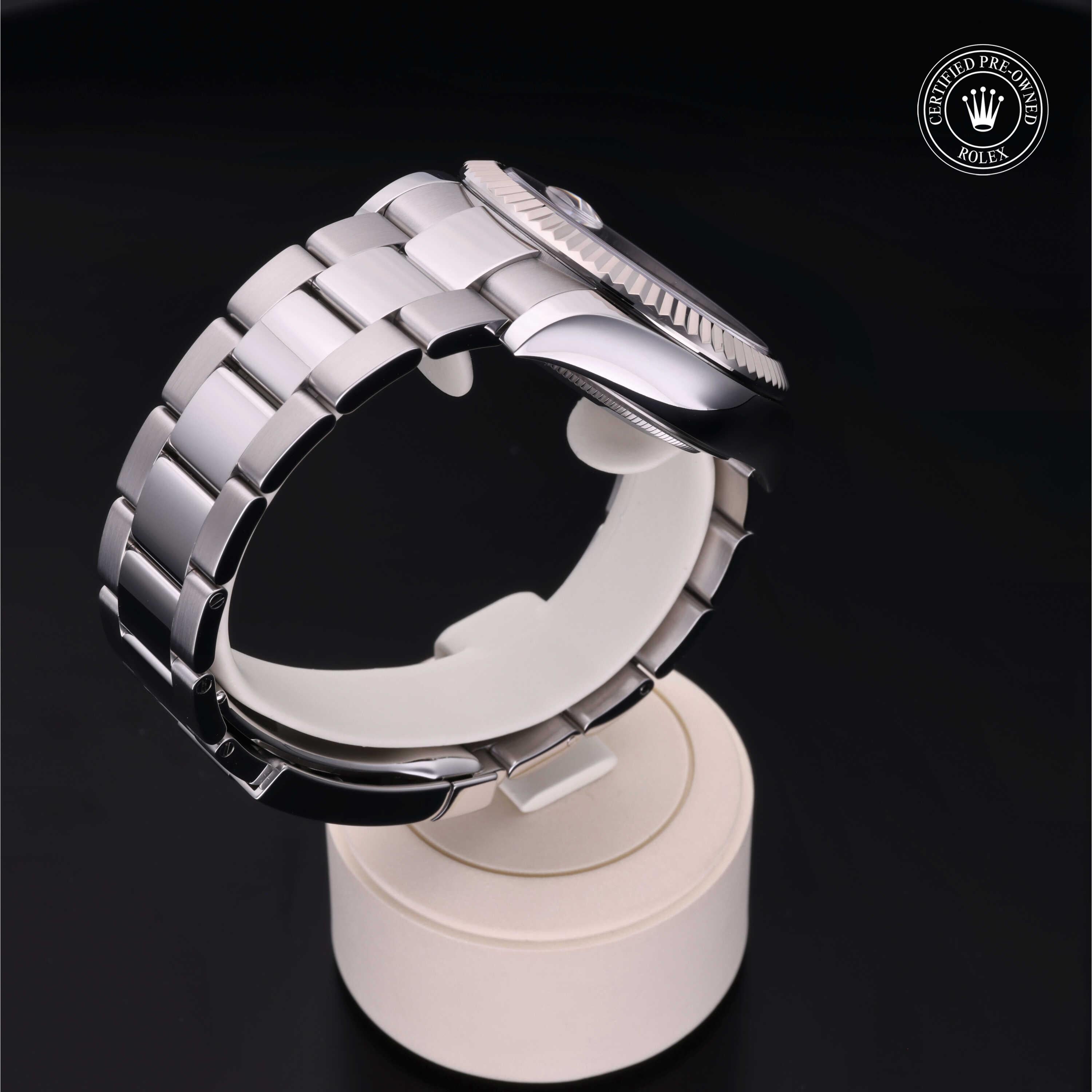 Rolex Sky-Dweller 42 - 360° view