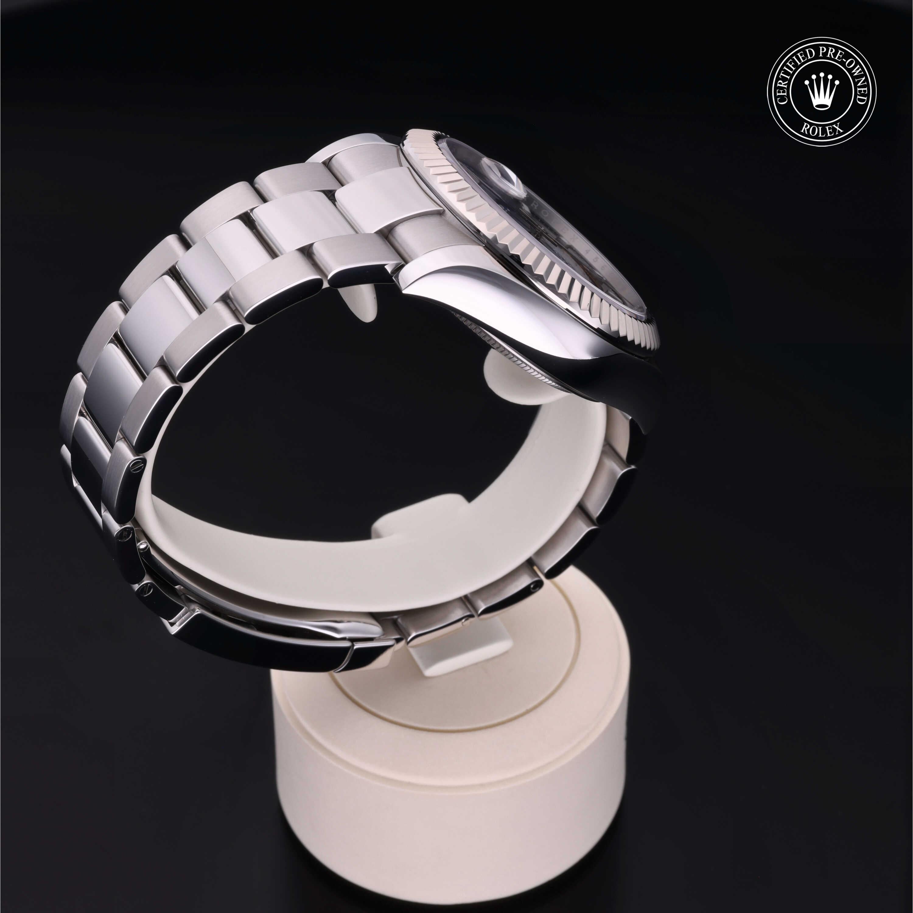 Rolex Sky-Dweller 42 - 360° view