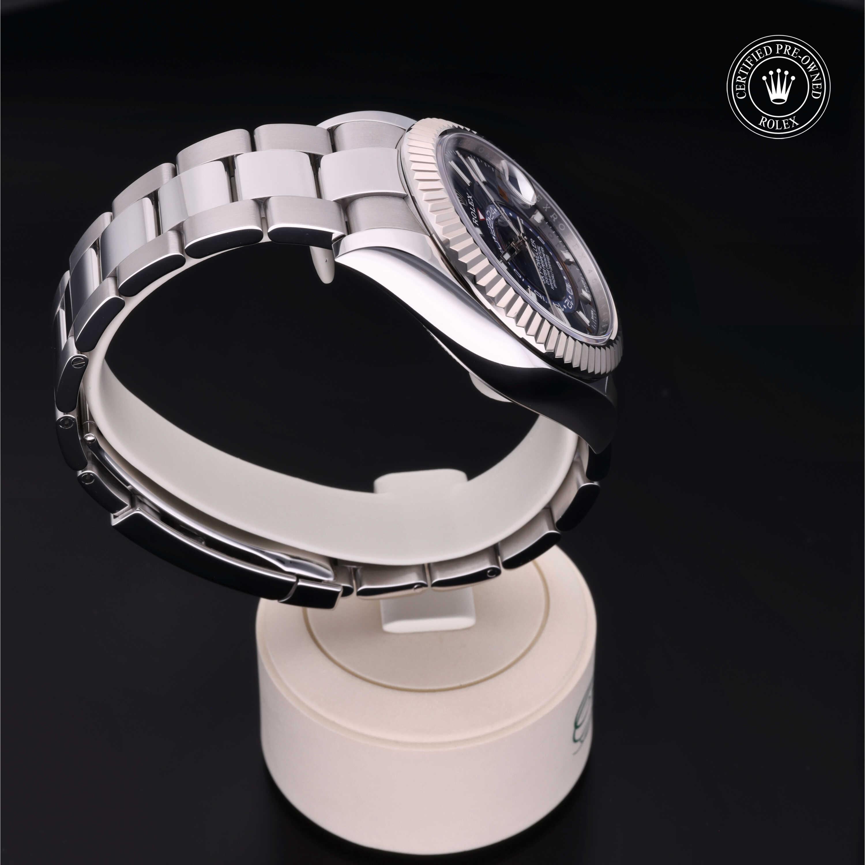 Rolex Sky-Dweller 42 - 360° view